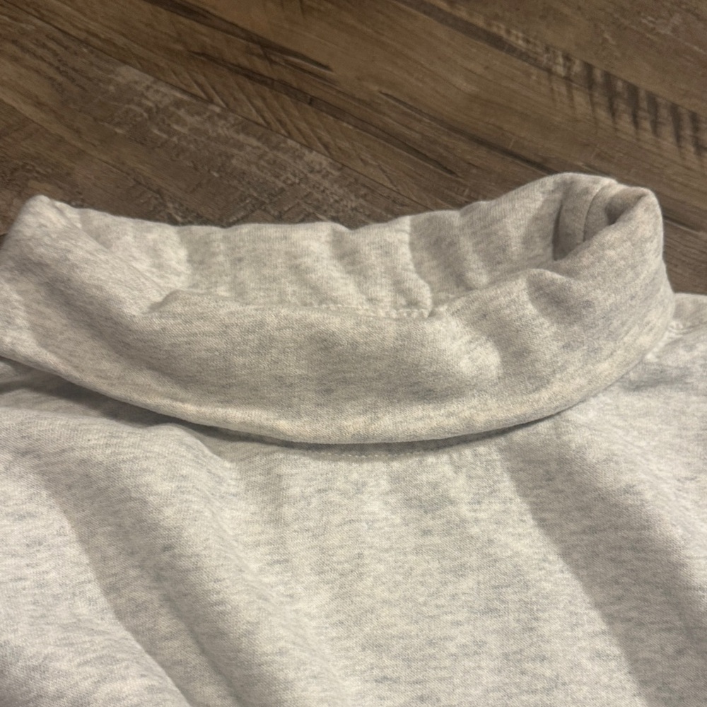 Abercrombie & Fitch Women’s Gray Turtleneck Sweatshirt - Size M - Picture 5 of 7